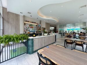 台南寵物友善餐廳-派特寵物友善餐廳_查理士小獵犬提供