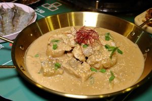 petsyoyo寵遊網-新北新莊寵物友善餐廳 澳門食娛城卜卜鍋 順德料理 小珊珊提供