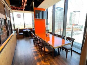 HOOTERS美式餐廳-信義店 台北信義寵物友善餐廳