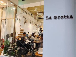 La Grotta甜點咖啡 台北中正寵物友善餐廳 Yu Ching部落客