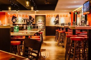 HOOTERS美式餐廳-慶城店 台北松山寵物友善餐廳