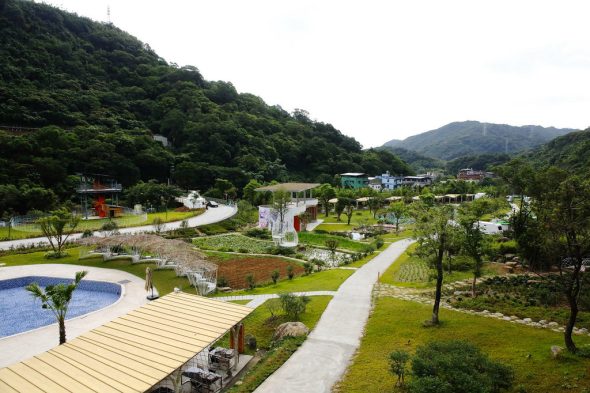 亮山川景觀休閒園區 新北萬里寵物友善景點 餐廳